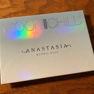 Anastasia Beverly Hills Moonchild Glow Kit